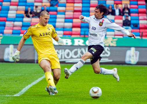 Ivan Turina, målvakt, AIK och Babis Stefanidis,
