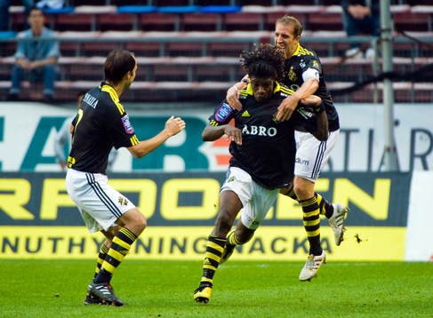 Helgi Danielssn, Mohamed Bangura och Kenny Pavey, AIK