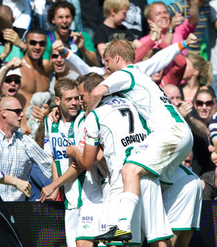 Fredrik Stenman rider på Andreas Granqvist, Groningen