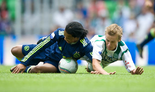 Urby Emanuelson, Ajax och Maikel Kieftenbeld, Groningen