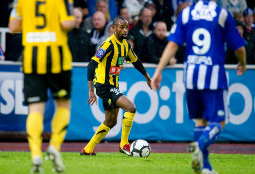 Rene Makondele, Häcken, debut