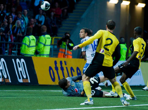 Sphetim Hasani,  Norrköping och Johannes Hopf, målvakt,