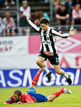 Bläddra bland fler bilder av Fotboll, superettan, Landskrona - Öster
