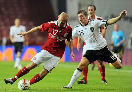 Johnny Thomsen, Danmark och Toni Kroos, Tyskland