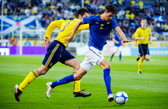 Mikael Lustig, Sverige
