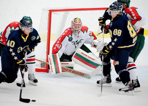 André Petersson, HV71, Johan Holmqvist, målvakt Frölunda