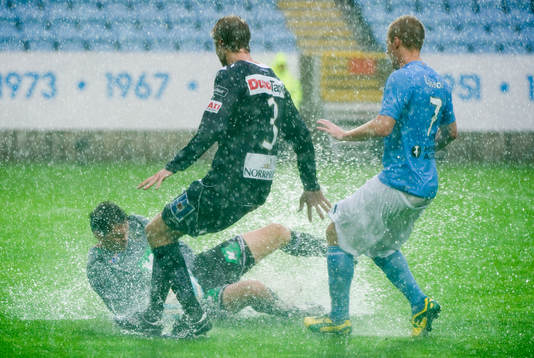 Daniel Larsson, Malmö har en chans framför Mattias