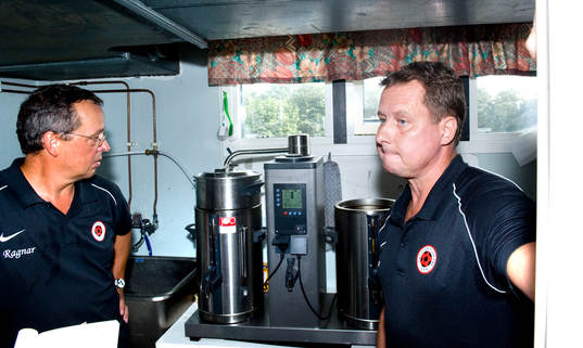Jon Linderoth, ordförande och kaffekokare och Styrelse