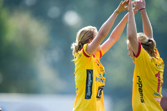 Kirsten van de Ven och Katrin Schmidt, Tyresö (Jubel)