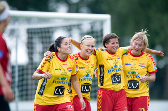 Katrin Schmidt, Madelaine Edlund, Azra Durakovic och Sofie