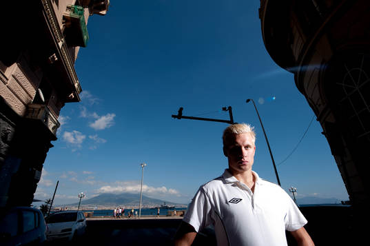 Johan Larsson, IF Elfsborg. Vulkanen Vesuvio i bakgrunden