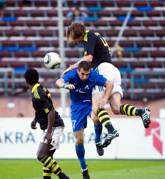 Daniel Mladenov, Levski och Nils-Eric Johansson, AIK