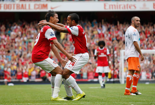 Marouane Chamakh och Theo Walcott, Arsenal, glädje, jubel