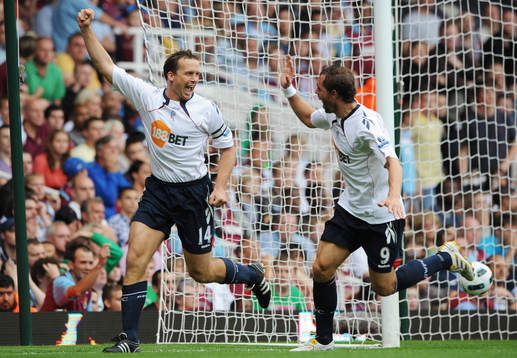 Kevin Davies och Johan Elmander, glädje, jubel, Bolton