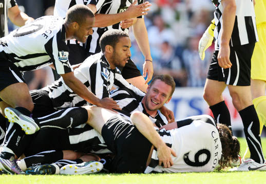 Kevin Nolan med lagkamraterna i Newcastle, glädje, jubel