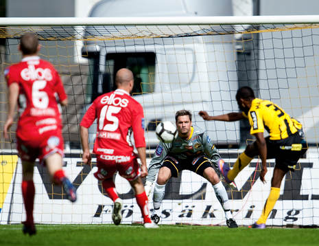 Jesper Christiansen, målvakt IF Elfsborg, Rene Makondele,