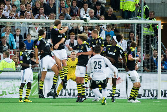 Ivan Turina, målvakt, AIK, frispark, genre