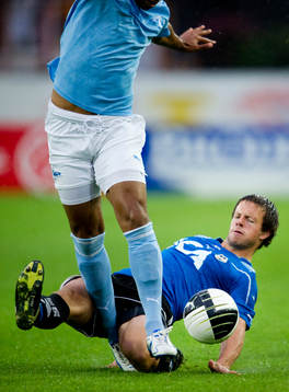 Jonas Gudni Saevarsson, Halmstad, tackling, glidtackling