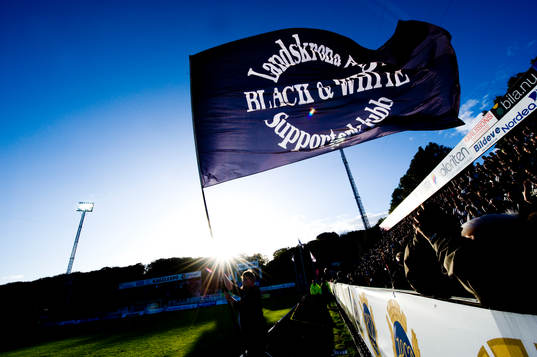 Flagga, tifo