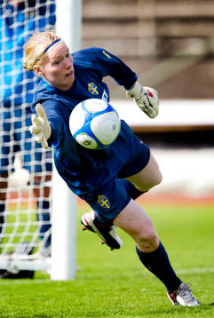 Hedvig Lindahl, målvakt