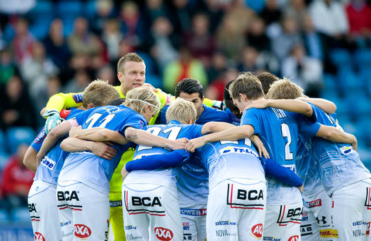 Samling före avspark, Viktor Noring, målvakt, Trelleborg