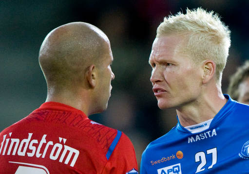 Irriterat mellan Mattias Lindström, Helsingborg och