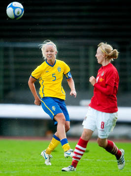 Caroline Seger, Sverige