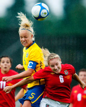 Caroline Seger, Sverige, Katie Daley, Wales