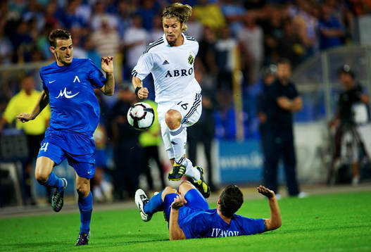 Martin Lorentzson, AIK, stoppas av Ivo Ivanov, Levski