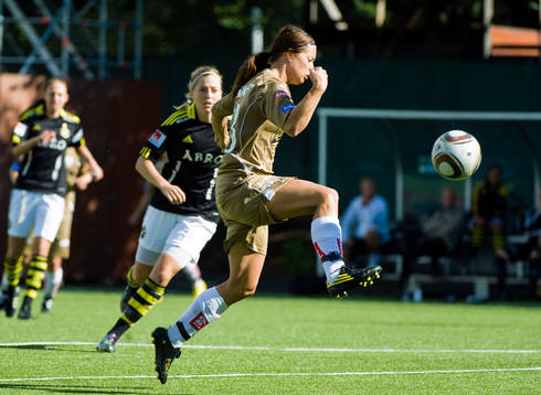 Bläddra bland fler bilder av Fotboll, Dam, Damallsvenskan, AIK - Kopparbergs/Göteborg