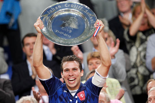 Peter Wisgerhof, Twente,  firar segern i holländska