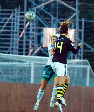 Fiona O Sullivan, AIK nickar in 2-0