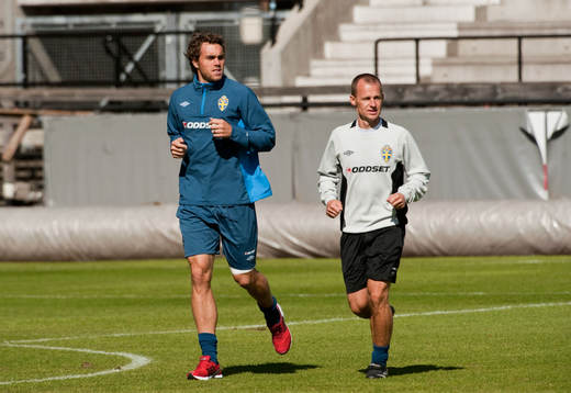 Johan Elmander joggar runt lite