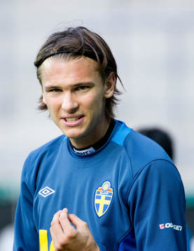 Albin Ekdal grinar illa