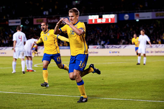 Emir Bajrami och Pontus Wernbloom, Sverige, jubel