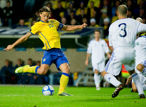 Zlatan Ibrahimovic, Sverige skjuter in 5-0