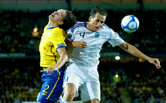 Mikael Lustig, Sverige och Simone Bacciocchi, San Marino