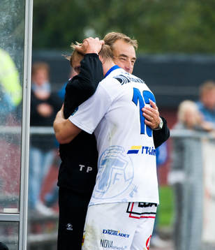 Tom Prahl, tränare, Trelleborg kramar om sin