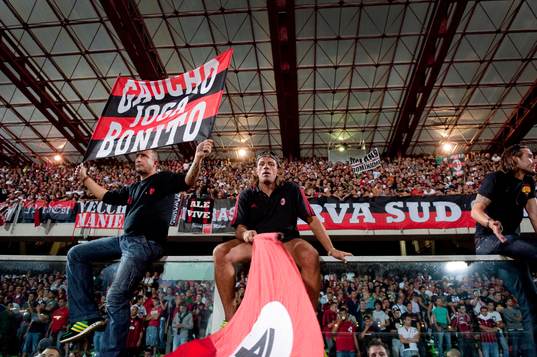 Bläddra bland fler bilder av Fotboll, Italiensk Liga, Serie A, Cesena - Milano