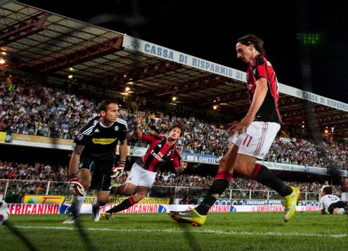 Pato gör mål för Milan och Zlatan Ibrahimovic hämtar ut