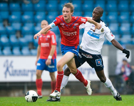 Rasmus Jönsson, Helsingborg, rycker ifrån Omar Jawo, Gefle