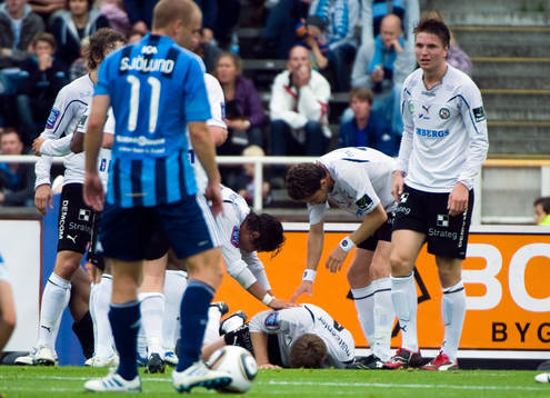 Magnus Wikström, Örebro skadas när han gör 0-1