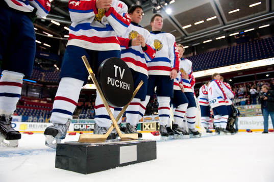 Stockholm Röd stoltserar med bucklan
