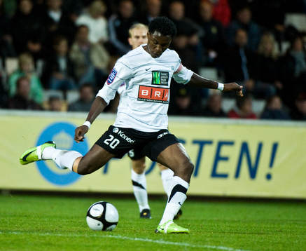 Dominic Chatto, Häcken