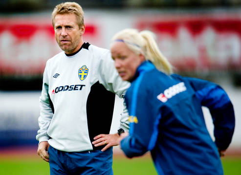 Thomas Dennerby, förbundskapten Sverige, Caroline Seger