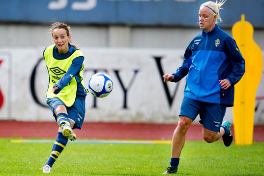 Kosovare Asllani, Caroline Seger, Sverige