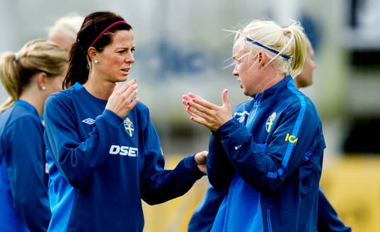 Lotta Schelin, Caroline Seger, Sverige