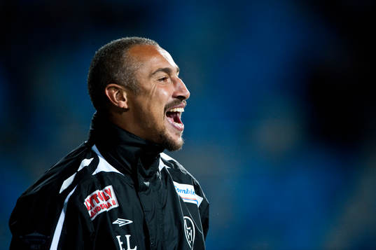 En nöjd Henrik Larsson, tränare Landskrona jubel