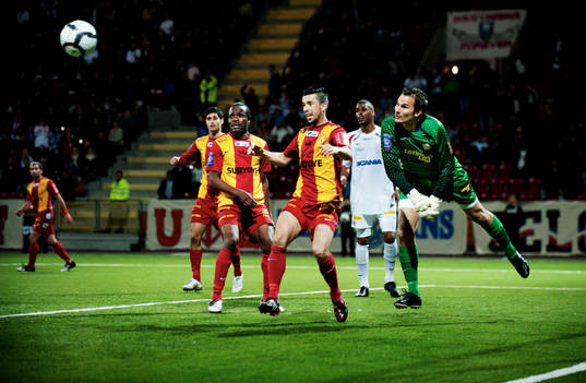 Magnus Bahne, målvakt, Assyriska
