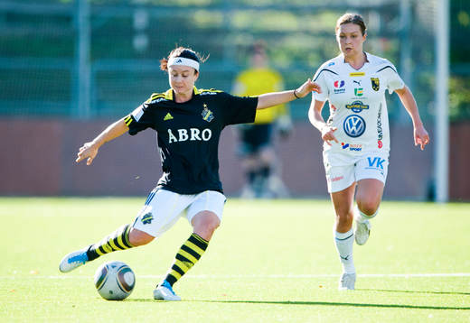 Bläddra bland fler bilder av Fotboll, Damallsvenskan, AIK - Umeå